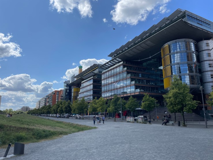 Modern architecture and modern&nbsp;food